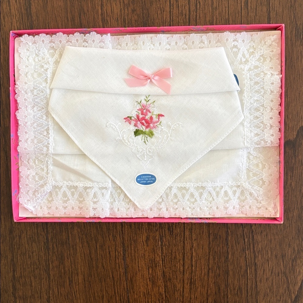 Vintage 2 White Handkerchief with Pink Floral Embroidery/Handkerchief with Lace. - Picture 2 of 9
